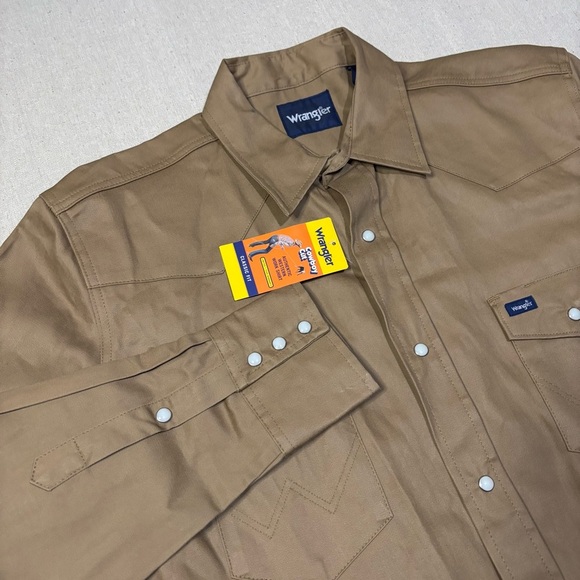 NWT WRANGLER Cowboy Cut Classic Fit Tan Pearl Snap Western Work Shirt Men's XLT - Picture 1 of 7